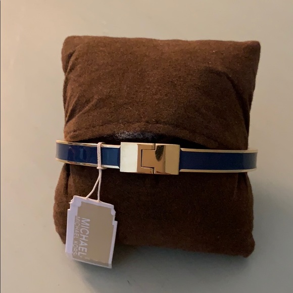 Michal Kors navy and gold bracelet - Picture 3 of 5